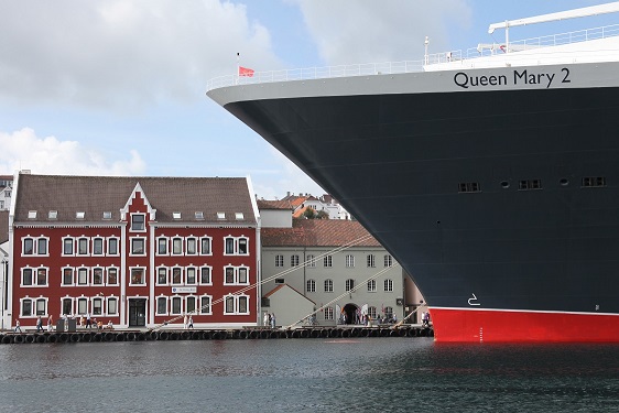 QM2 in Stavanger/Norwegen