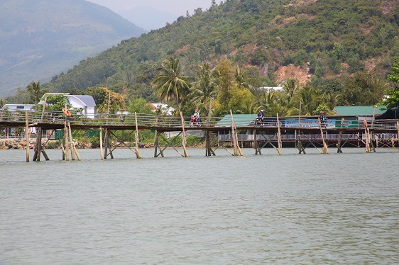 Holzbrücke in Nha Trang/Vietnam