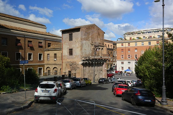 typische Wohnhäuser in Rom/Italien