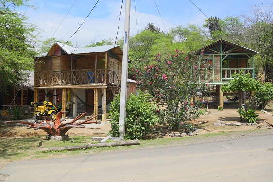Wohnhäuser auf dem Land in Ecuador